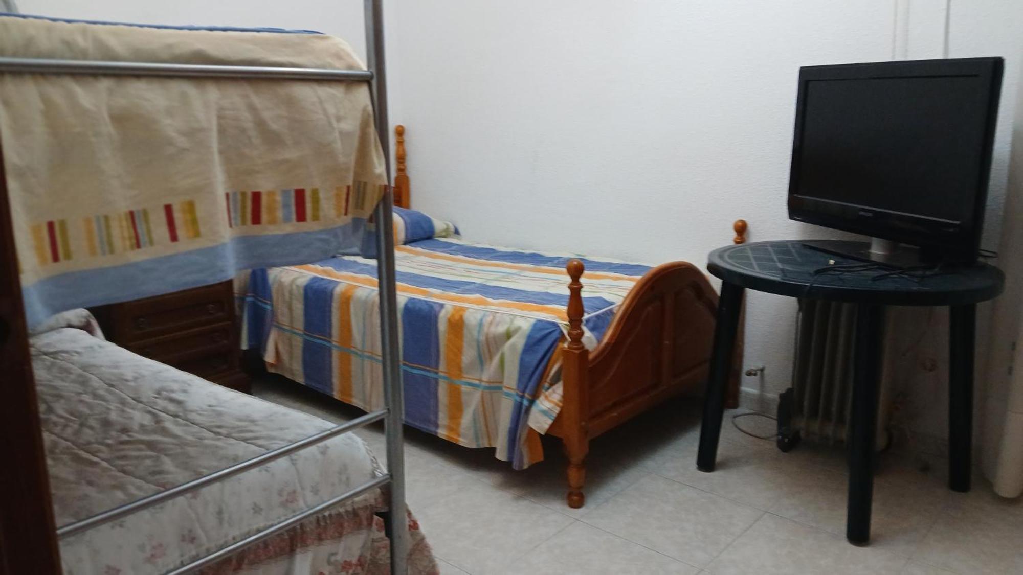 Habitacion Privada Triple Toledo Buitenkant foto