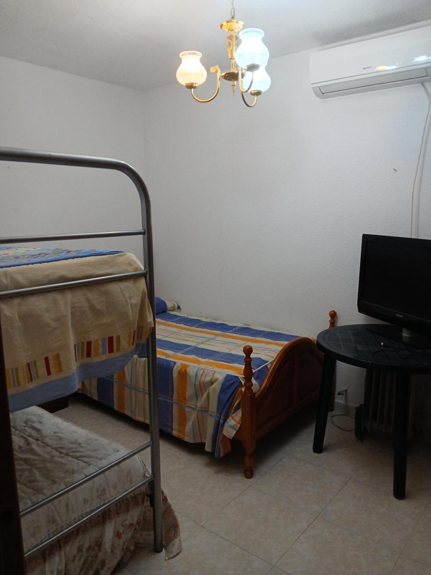 Habitacion Privada Triple Toledo Buitenkant foto