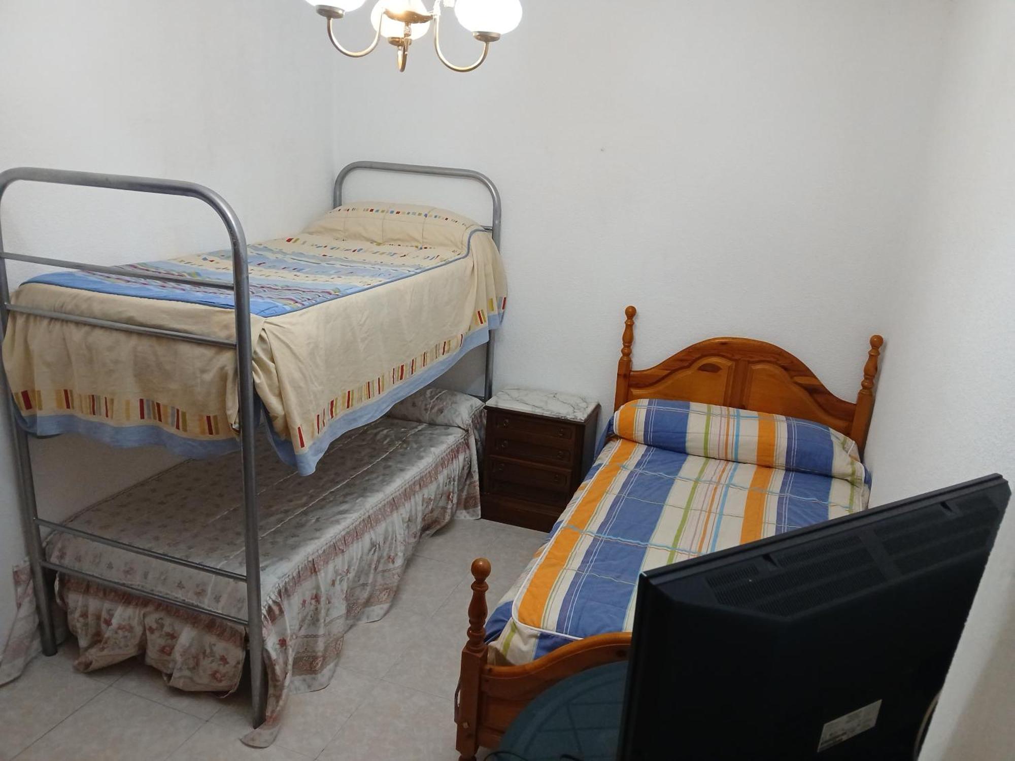Habitacion Privada Triple Toledo Buitenkant foto