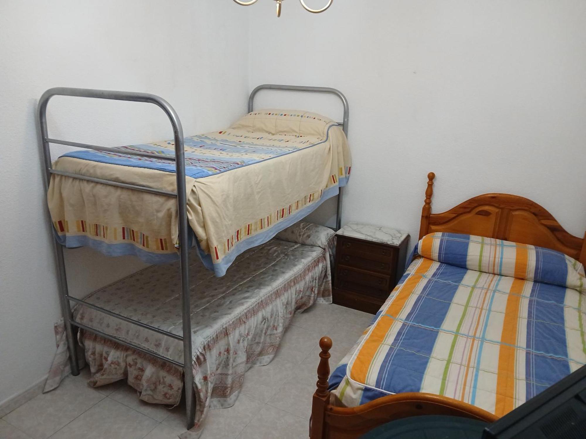 Habitacion Privada Triple Toledo Buitenkant foto