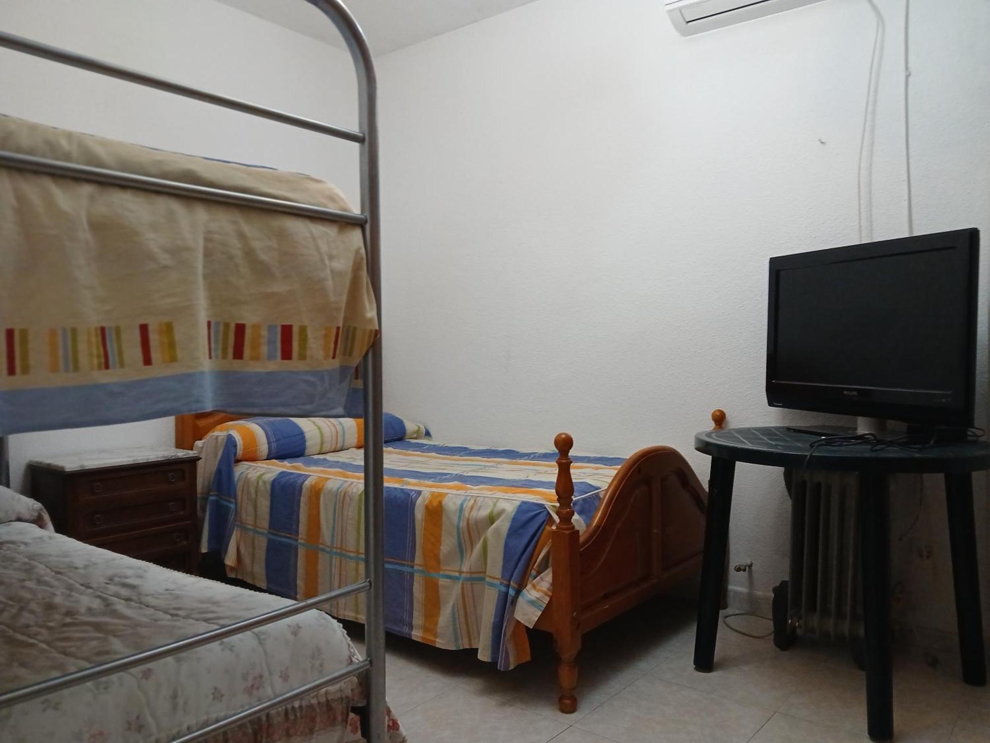 Habitacion Privada Triple Toledo Buitenkant foto