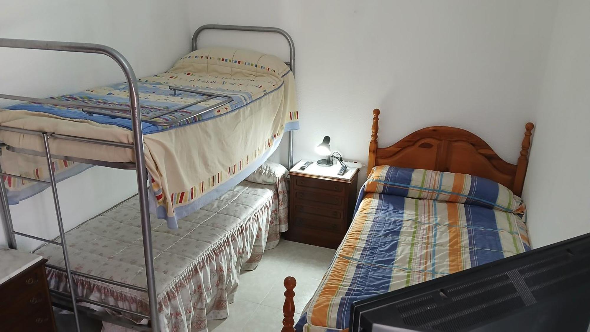 Habitacion Privada Triple Toledo Buitenkant foto