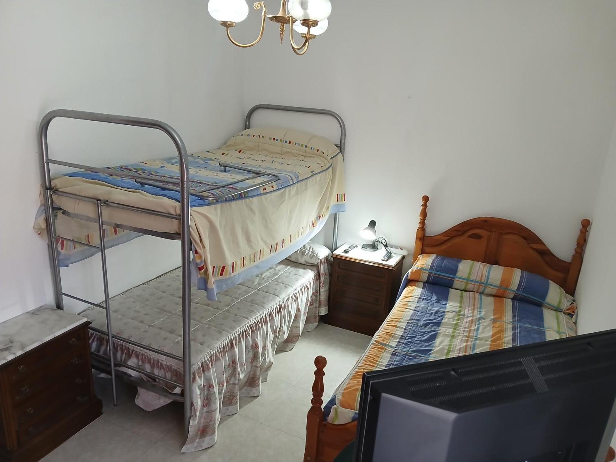 Habitacion Privada Triple Toledo Buitenkant foto